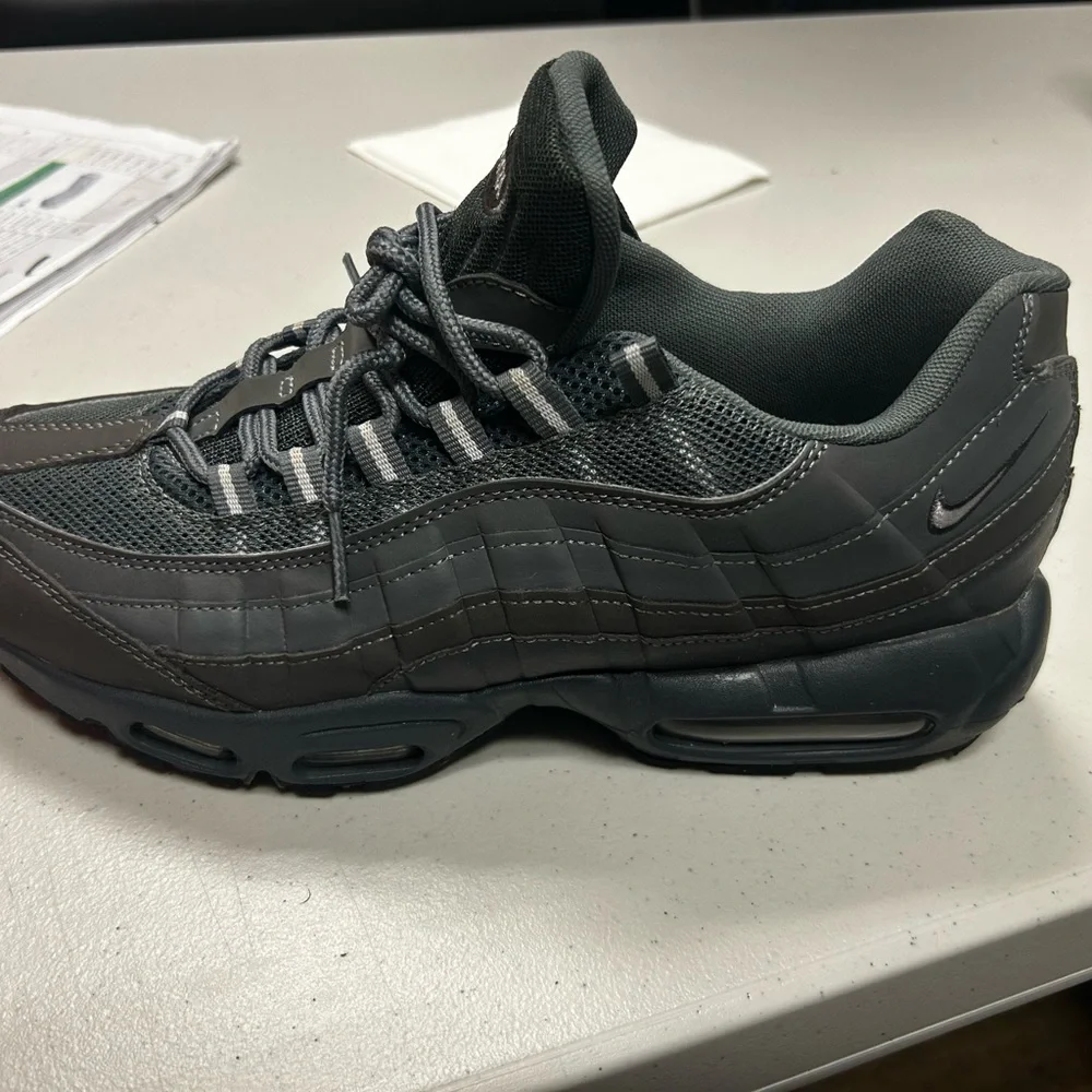Nike Men’s Air Max 95 Sneaker — Dark Gray/Charcoal